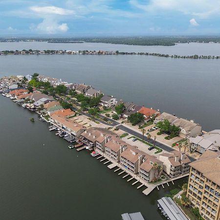 Cape Terrace Waterfront Oasis Villa Horseshoe Bay Exterior photo